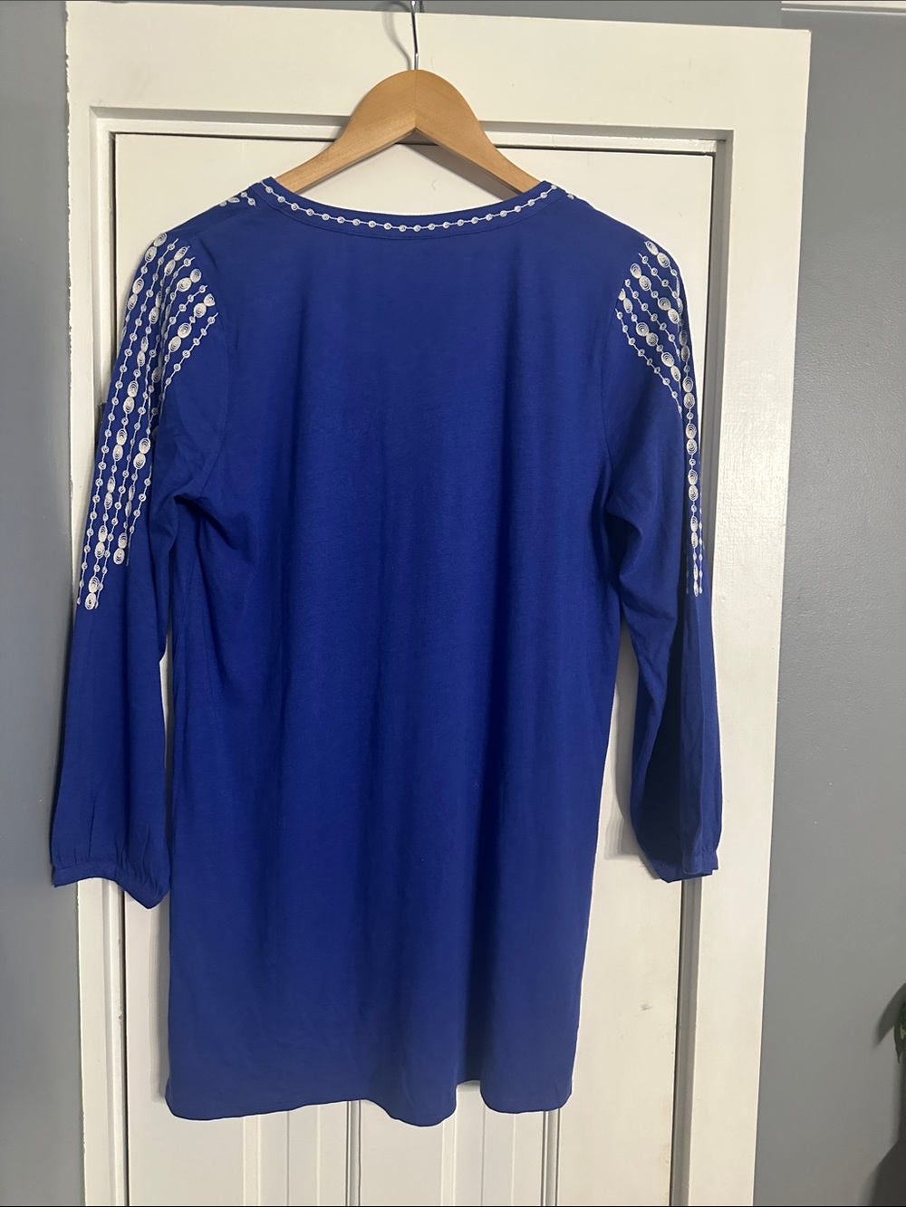 J. Jill NWT Blue Embroidered Tunic Blouse Boho Azul Cream Top Small Tall - Picture 3 of 8